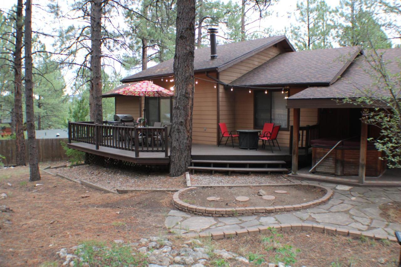 Kathys Cabin, King Bed, Hot Tub, Near-Nau & Downtown Attractions, Perfect Year-Round Mountain Getaway Флагстаф Екстериор снимка