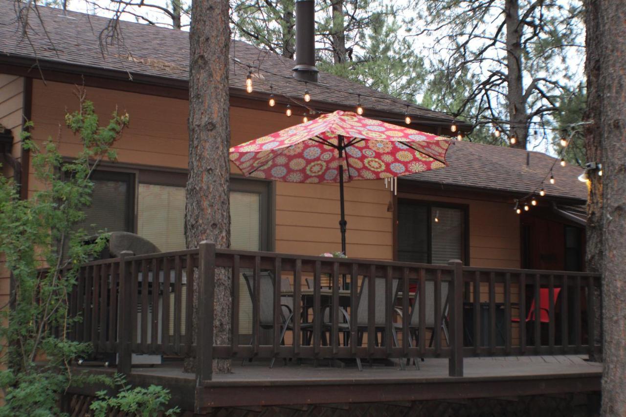 Kathys Cabin, King Bed, Hot Tub, Near-Nau & Downtown Attractions, Perfect Year-Round Mountain Getaway Флагстаф Екстериор снимка