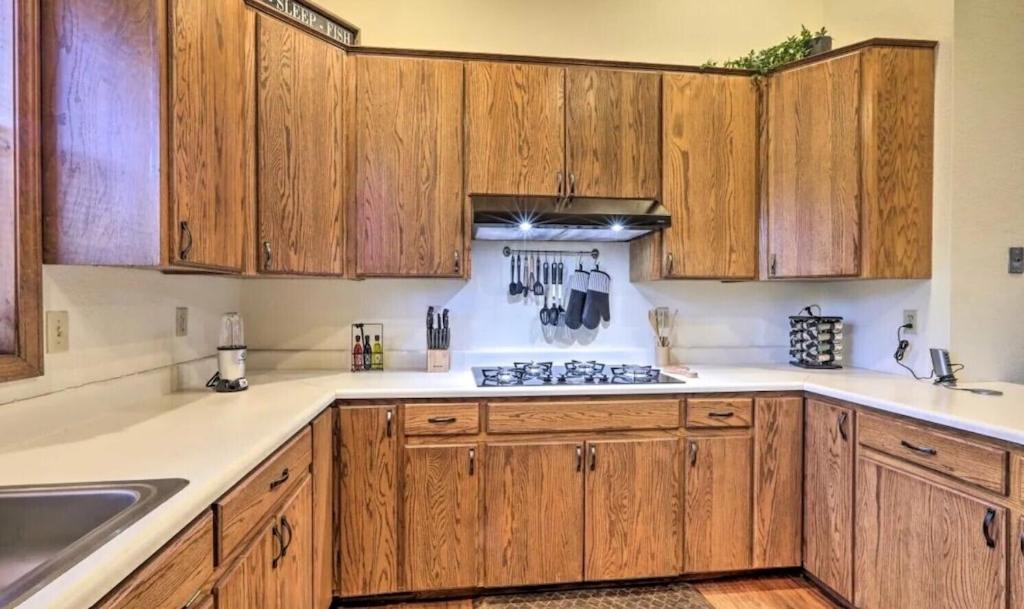 Kathys Cabin, King Bed, Hot Tub, Near-Nau & Downtown Attractions, Perfect Year-Round Mountain Getaway Флагстаф Екстериор снимка